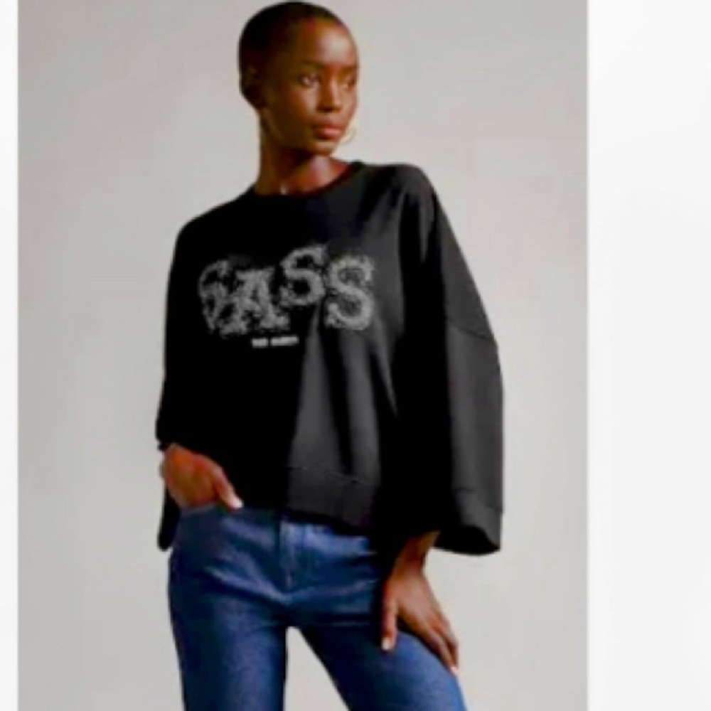 NWT TED Baker Sassi Graphic long sleeve shirt Sz US 6/8 Or Ted Sz 2 (Runs large)
